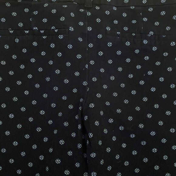 Old Navy Pixie Black Capris  Size 2 - Picture 5 of 5